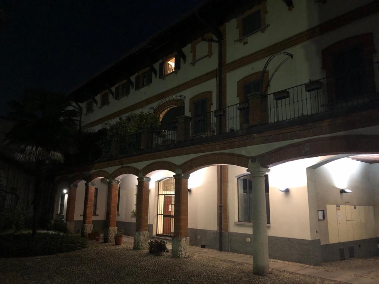 Sage House - Carozzi Apartments ミラノ エクステリア 写真